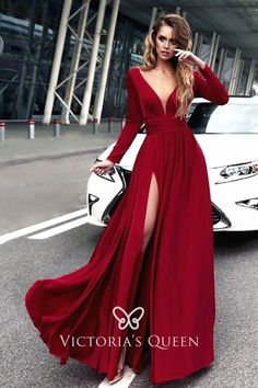 Gown Neckline, Couture Dior, Gown Chiffon, Long Sleeve Evening Gowns, Prom Dresses 2018, V Neck Prom Dresses, Prom Long, Long Sleeve Prom, Burgundy Prom Dress