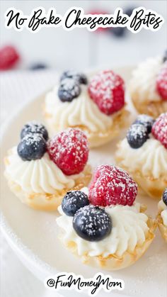 the perfect cheesecake bites in 20 minutes are made with fresh berries and powdered sugar