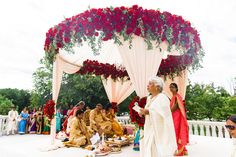 Wedding Card Indian, Sangeet Decoration, Mandap Ideas, Hindi Wedding, Gazebo Decor, Wedding Backdrop Ideas, Indian Decoration, Wedding Ceremony Songs