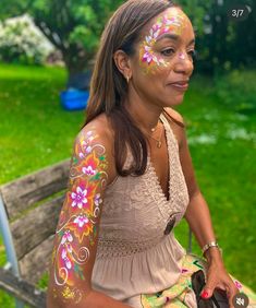 Creative Body Painting, Festival Facepainting, Arm Face Painting, Face Paint Arm, Festival Face Paint, Rave Ideas, Festival Face, Arm Art, Face Paint Ideas