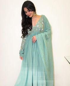 Jannat Zubair Instagram, Green Anarkali Dress, डिजाइनर कपड़े, Indian Bridesmaid Dresses, Trendy Outfits Indian, Jannat Zubair, Anarkali Dress Pattern, Womens Trendy Dresses, Desi Aesthetic