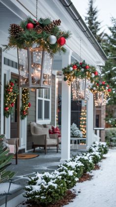 Get inspired with our guide to winter front porch decor ideas, offering stylish tips for wreaths, planters, and decorative lighting. Cozy Entryway, Winter Front Porch Decor, Winter Front Porch, Welcoming Entryway, Front Porch Decor Ideas, Stylish Tips, Front Porch Decor, Decorative Lighting, Soft Textiles