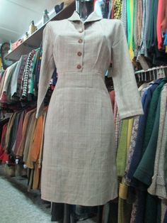 "Cute original 50 houndstooth dress. Mybe custom-made. I think it's pure wool. Beige.brown and green coloured. Pencil shape. It features a nice shawl collar and closes with five buttons. Side metal zipper. Belt missing but you can put another belt as in pics. The belt in pics is not included. Mint conditions. It fits size S about 6-8 US Size 38-40 EU Measurements: (lay flat and double chest, waist and hips) Shoulders 14,5\" chest 37,7\" waist 29.9\" hips 37.8\" sleeve length 20,4\" length of dre Spring Tweed Dress With Houndstooth Pattern, Fitted Classic Tweed Dress With Button Closure, Fitted Houndstooth Tweed Dress, Fitted Tweed Dress With Button Closure, Elegant Knee-length Tweed Dress With Button Closure, Twiggy Fashion, Dress Shawl, Dress With Shawl, Houndstooth Dress