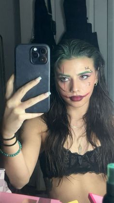 Betelgeuse Halloween Costumes, Halloween Costumes With Face Makeup, Fem Joker Costume, Long Dark Hair Costume Ideas, Women Joker Makeup, Easy Joker Costume For Women, Techno Halloween Costumes, Creative Cute Halloween Costumes, Joker Costume Female Makeup