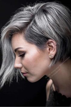 Short Grey Haircuts, Grey Ombre Hair, Grey Highlights, Grey Hair Styles For Women, Gray Hair Highlights