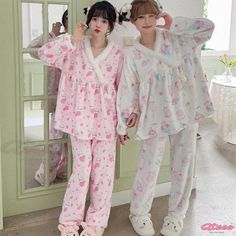 Qteee - Adorable Cartoon Kitty Bear Print V-neck Plush Pajamas Set Multicolor V-neck Sleepwear For Loungewear, Cotton V-neck Sleepover Set, Cute V-neck Sleepwear For Loungewear, Pink V-neck Sets For Pajama Party, Pink V-neck Pajama Party Set, Pink Cotton V-neck Sets, Pink V-neck Cotton Sets, White V-neck Pajama Party Sets, Winter V-neck Sleepwear