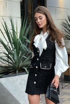 Tweed Outfit Women, Tweed Dress Outfit, Casual Elegant Outfits, Elegant Outfit Classy, Estilo Preppy, Paris Outfits, Fashionista Clothes