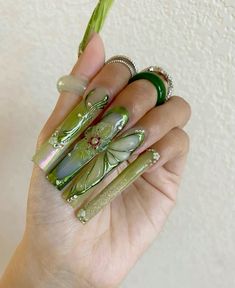 Green Translucent Nails, Green Garden Nails Design, Xl Long Acrylic Nails Green, Mother Nature Nails, Moss Nails Acrylic, Yellow Junk Nails, Earthy Nail Art, Cute Green Acrylic Nails, Jelly Acrylics