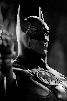 My favourite Batman costume ever. It's sleek, smooth, and generally awesome. Michael Keaton Batman, Keaton Batman, Batman Tattoo, The Bat Man, Joker Batman, Batman Poster, Batman Dark, Faye Dunaway, Batman Returns