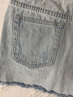 Denim Glassons Womens Shorts Size 8 Has ripped design on bottom Bag 4o1 JN Casual Ripped Short Jeans, Ripped Light Wash Cotton Bottoms, Ripped Denim Short Jeans, Casual Light Wash Ripped Jean Shorts, Casual Ripped Light Wash Jean Shorts, Cutoff Light Wash Jeans With Pockets, Light Wash Cutoff Jeans With Pockets, Ripped Cotton Short Jeans, Ripped Cotton Jeans