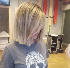 Short Blonde Haircuts Straight, Blonde Bob Haircut, Knitting Tips, Cute Haircuts, Hair Creations, Short Hair Balayage, Hair Shades