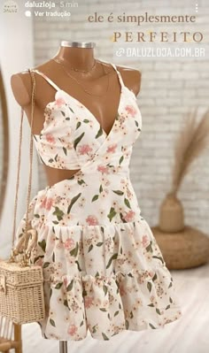 Short Dresses For Summer, Fashion Tricks, Casual Day Dresses, Tropical Dress, Girly Dresses, Western Dresses, Fashion Sewing, Simple Dresses, Stylish Dresses