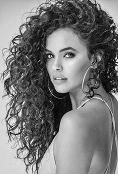 Curly Hair Model, Curly Hair Beauty, Hair Photography, Curly Hair Inspiration, Hair Photo, Long Curly Hair, Curly Girl, Photo Effects, Long Curly