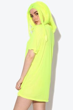 Catch eyes and turn heads this festival season in our Miami Neon Yellow Oversized Mesh T-shirt. Get summer ready with our oversized tee it’s the perfect poolside cover up during the day or add biker shorts and heels for a neon evening look. Designed in London for KARIZMAFabric: MeshLength: 77cm Gentle dry clean or gentle hand wash cold water and hang to dry. Model is 5 ft 7 and wears a size small.Please use our size guide for body measurements when purchasing, our garments run true to size. Trendy Summer T-shirt For Music Festival, Oversized Summer T-shirt, Oversized Trendy Summer Top, Oversized Trendy Top For Summer, Summer Music Festival Short Sleeve T-shirt, Short Sleeve T-shirt For Summer Music Festival, Casual Tops For Summer Music Festival, Casual Summer Tops For Music Festival, Cool Summer Tops With Crew Neck