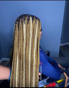 Mixed Color Braids, Curly Hairstyles For Girls, Mixing Hair Color, Color Braids, Peekaboo Hair Colors, 2024 Hairstyles, Graduated Bob Haircuts, Braids Locs, Graduated Bob