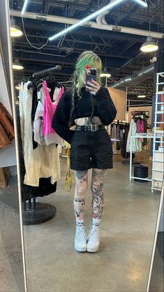 casual goth all black outfit work outfit emo green hair Emo Casual Outfits, Sporty Goth Outfits, Rock Punk Outfit, Grunge Club Outfits, 80s Goth Outfits, Casual Alt Outfits, Casual Goth Makeup, Casual Goth Outfits, Punk Summer Outfits