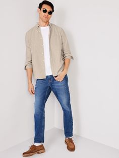 spread collar long sleeves buttoned cuffs full-button front patch chest pocket seamed back yoke with box pleat Man Photo, Photo Styling, Oxford Shirt, Perfect Outfit, Chest Pocket, Old Navy, Oxford, Mens Shirts, Long Sleeves