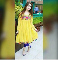 Pakistani Dress Pakistani Dress Design, Dress Yellow, Fashion Dresses Casual, Designer Dresses Indian