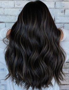 Dark Brown Hair With Highlights, Highlights Ideas, Dark Brunette Hair, Hair With Highlights, Brown Hair Inspo, Brunette Hair With Highlights, Black Hair With Highlights