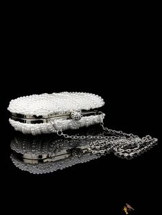 BirdinBag - Elegant Pearl Clutch Bag: Ideal for Weddings & Parties, with Removable Shoulder Chain Silver Chain Bag For Event, Elegant Silver Bag With Chain, Formal Silver Bag With Chain, Elegant Silver Bags With Chain Detail, Silver Clutch With Chain For Gifting, Elegant Formal Bags With Chain Detail, Elegant Handheld Chain Bag, Elegant Handheld Bag With Chain, Elegant Chain Clutch