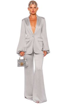 This high waisted pant is cut from a soft silk in a timelessly flattering silhouette. 94% silk, 6% elastane Back zip fastening Dry clean Silk Wide Leg Pants, Crepe Blazer, Glitter Top, Rock Chic, Gray Silk, Gwyneth Paltrow, High Waisted Pants, Beyonce, Leg Pants