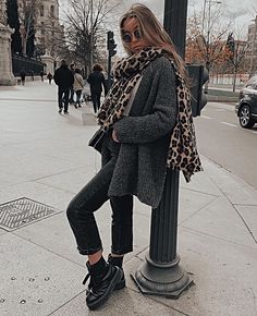 Outfit Botines, Streets Of New York, Pastel Outfit, Uni Outfits, Cold Outfits, Latest Trend, Casual Winter Outfits, Winter Fashion Outfits