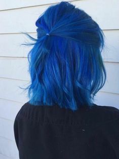 Blue Hair Medium Length, Dark And Light Blue Hair, Blue Hair Inspiration, Blue Hair Short, Electric Blue Hair, Bright Blue Hair, Short Blue Hair, Light Blue Hair, Dark Blue Hair