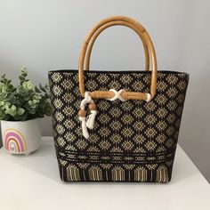 In Very Good Condition. From Thailand. Luxury Vegetable-tanned Rectangular Shoulder Bag, Hand Bag, Thailand, Bag Lady, Womens Sizes, Handbags, Women Shopping, Black, Color