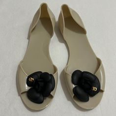 Bought It In Los Angeles. Never Wore These. New Without Box. Size 38 Fits 7 & 7.5 Elegant Open Toe Jelly Sandals For Vacation, Beige Closed Toe Jelly Sandals, Elegant Beige Beach Flats, Chic Jelly Sandals For Vacation, Chic Flat Heel Jelly Sandals For Vacation, Chic Ankle Strap Jelly Sandals For Vacation, Chic Open Toe Jelly Sandals For Vacation, Chic Open Toe Jelly Sandals For Beach, Elegant Flat Jelly Sandals For Vacation