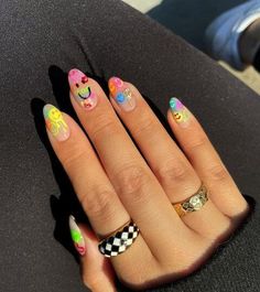 50+ Y2K Nails For a Trendy Mani; smiley face nails! This includes Y2k nails acrylic, y2k nails acrylic long, y2k nails short, y2k nails acrylic short, y2k nails black, y2k nails pink, y2k nails simple, y2k nails almond & more! This also includes y2k nail designs, y2k nail art, y2k nail ideas, y2k nails simple, y2k nails white, y2k nails acrylic black, trendy nails, cute nails, smiley face nails, bright nails, summer nails & more! #y2knails #y2knailideas #y2knailssimple #y2knailsacrylic Festival Nails Summer, Music Festival Nails, Music Nail Art, Music Nails, Tie Dye Nails, Green Nail Designs, Glamour Nails, Damaged Nails