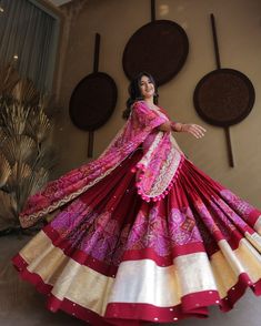 #fashion #navratri Dandiya Dress, Designer Sarees Wedding, Stitched Lehenga, Pink Lehenga, Organza Sarees