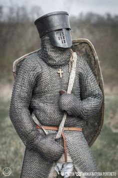 Fantasy Chainmail, Crusader Helmet, Norman Knight, Chainmail Armor, Century Armor, Historical Warriors, Historical Armor, Early Middle Ages, Knight Armor