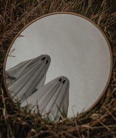 Halloween Shot Ideas, Netflix Horror, Photo Halloween, Horror Series, Halloween Week, Sheet Ghost