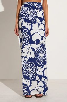 Flavia Pareo Mica Floral Navy - Faithfull the Brand White Florals, Maxi Dress Sale, Faithfull The Brand, Pink Design, Shop Maxi Dresses, New Print, Summer Top, Dress Collection, Set Dress