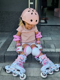 Toddler Roller Skates, Rolling Skate, Kids Roller Skates, Hilarious Photos, Roller Girl, Ballet Class