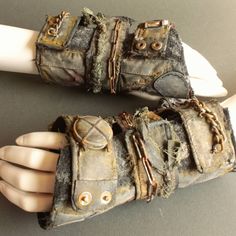 Dystopian Accessories, Oc Accessories Ideas, Wasteland Clothing, Apocalypse Fashion, Wasteland Warrior, Post Apocalyptic Costume, Apocalyptic Clothing, Primitive Survival