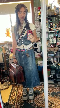 Weird Girl Fashion, Colourful Fall Outfit, Eccentric Outfits Aesthetic, Art Fair Outfit, Maximalist Outfits Aesthetic, Outfit Trends 2024, Weird Girl Outfits, Maxamilist Outfits