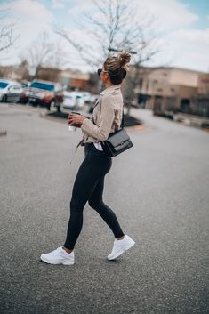 Slip On Trainers Outfit, Dressed Up Sneakers Outfit, White Sneakers Outfit Athletic, Womens Fashion With Sneakers, White Running Shoes Outfit Casual, White Sneakers With Socks Outfit, Gym Sneakers Outfit, Spring Outfit With Sneakers, Woman Sneakers Outfit