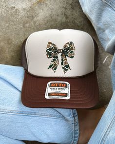 Country Wallpaper, Buckle Bunny, Teacher Fits, Camo Trucker Hat, Zach Bryan, Country Fashion, Cowgirl Hats, Random House, Winter Fits