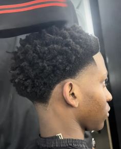 Afro Taper Fade, Lightskin Haircuts, Afro Taper, Afro Fade Haircut, Taper Fade Afro, Afro Hair Fade, Fresh Haircuts, Mini Afro, Black Man Haircut Fade