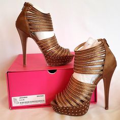 Never Worn - Like New Condition Smoke Free Home Pet Free Home Comes In Original Box Gold Studded Details Silk Top Layer Glamorous Brown Party Heels, Bronze Gold, Gold Heels, Shoe Dazzle, Gold Studs, Silk Top, Brown Gold, Shoes Women Heels, Original Box