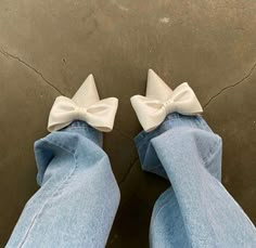 Slippers High Heels, Stile Blair Waldorf, Dr Shoes, Denim On Denim, Shoe Inspo, Pointed Toe Shoes, Mode Inspo, Looks Chic, Women's Slippers