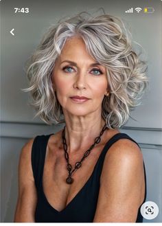 Shoulder Length Cuts For Fine Hair, Grey Hair Over 50, Grey Curly Hair, Layered Haircuts For Medium Hair, Haircuts For Medium Hair, Thanksgiving Quotes, Penteado Cabelo Curto, Women Over 50, Gray Hair