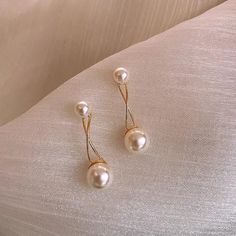 2020 New Contracted small metal design fashion earrings charm jewelry. Korean joker fine Pearl Women Drop earrings Jewelry. Metals Type: Zinc Alloy Style: TRENDY Model Number: DM20X31 Shape\pattern: Water Drop Material: Pearl Pearl Type: Simulated-pearl is_customized: Yes Gender: Women قلادات متدلية, Earrings Dangle Simple, Korean Earrings, Buy Earrings, Earrings Simple, Pearl Earring, Delicate Earrings, Everyday Earrings, Pearl Stud Earrings