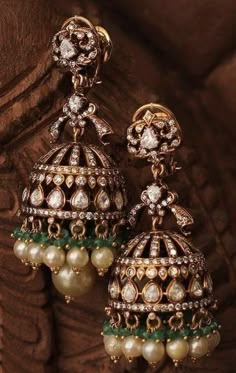 Victorian Jumkas, Jumkis Indian Jewelry, Tyaani Jewellery, Indian Earrings Jhumka, Kundan Jhumka, Jhumka Designs, Bridal Jewellery Earrings, Diamond Earrings Design