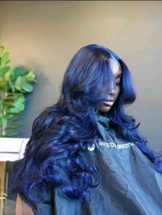 @𝒕𝒉𝒂𝒕𝒈𝒊𝒓𝒍𝒌𝒆𝒚𝒂𝒎𝒃𝒆𝒓 𝒑𝒊𝒏𝒏𝒆𝒅 𝒊𝒕 Blue Hair Dark, Midnight Blue Hair, Royal Blue Hair, Wet And Wavy Hair, Dark Purple Hair, Blue Black Hair, Blue Ombre Hair, Dark Blue Hair