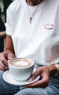 Distressed Tshirt Diy, Art Disco, Sea Inspired, Print Box, White Crew Neck, Embroidered Tshirt, T Shirt Diy, Print Tote