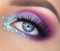 💗💕🥥🦄🦄 Simple Eyeliner Tutorial, Bottom Eyeliner, Eye Shape Makeup, Purple Eye Makeup, Simple Eyeliner, White Eyeliner, Purple Makeup, Eye Liner Tricks, Makijaż Smokey Eye