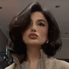 khelan.mh on tiktok brown espresso girl aesthetic hair inspo blowout bob 90s Highlights Hair Dark, Short Hair Blowout Aesthetic, Glam Hair For Short Hair, Cute Hair Colors For Short Hair Ideas, Short Black Blowout, Short Hair Highlights On Black Hair, Wedding Blowout Hair Short, Short Hairstyle Blowout, Deep Side Part Short Hair