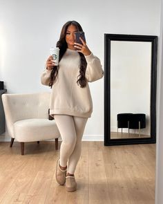 All posts • Instagram Machiaj Smokey Eyes, Soft Feminine Outfits, Lounge Outfits, Cute Lazy Outfits, Cute Fall Outfits